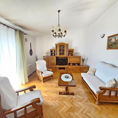 Apartments Brkulj Макарска Екстериор снимка