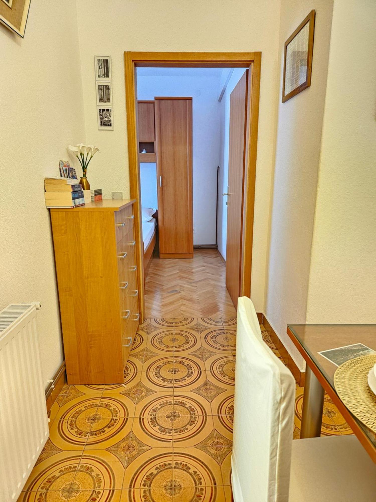 Apartments Brkulj Макарска Екстериор снимка