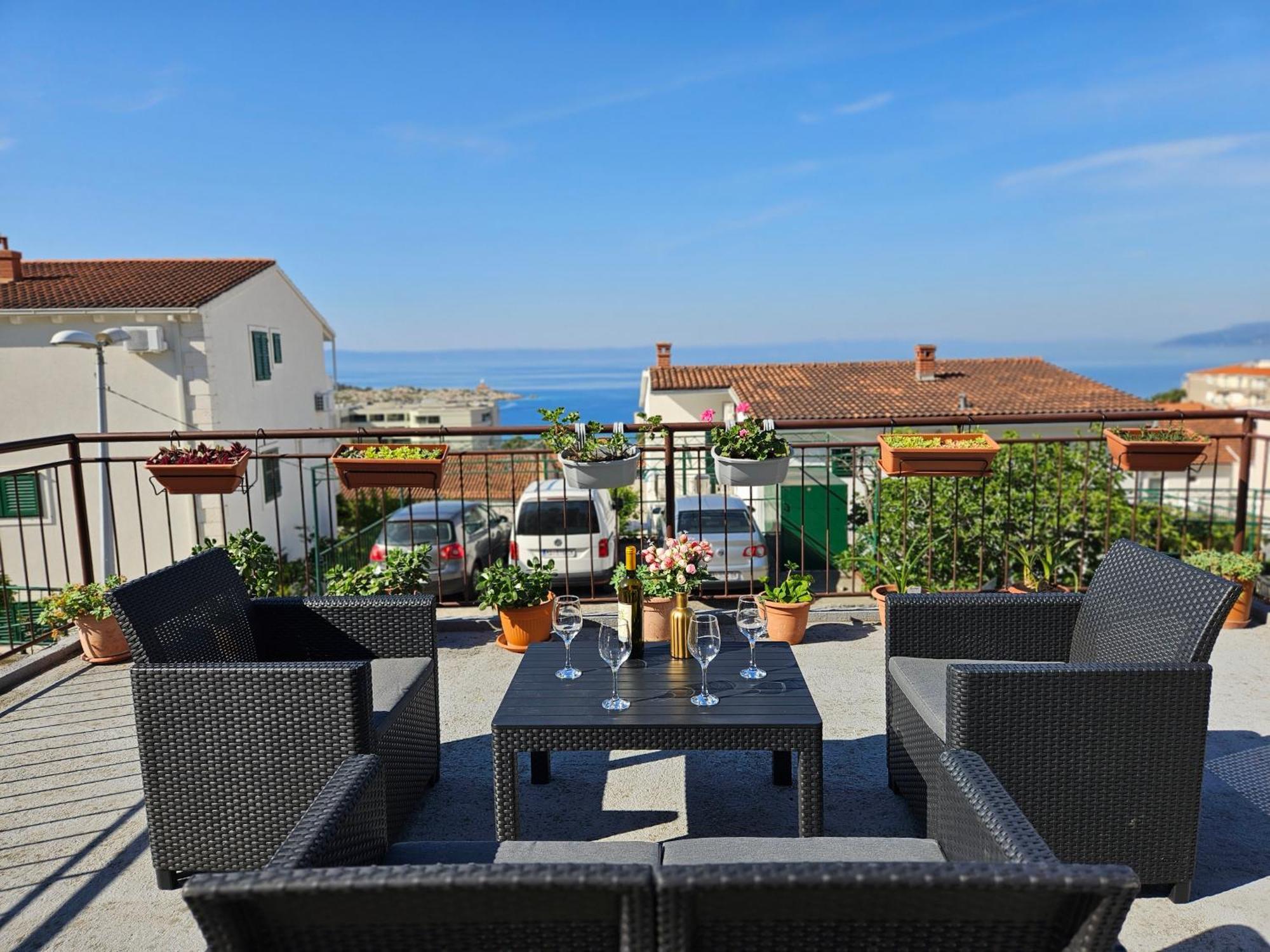 Apartments Brkulj Макарска Екстериор снимка