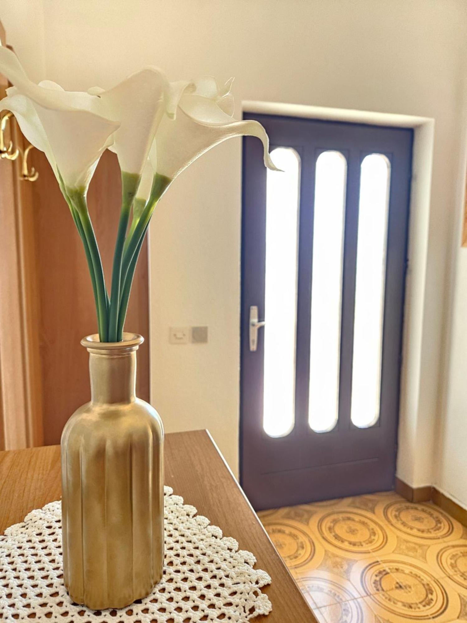 Apartments Brkulj Макарска Екстериор снимка